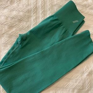 Tala Leggings RESERVED FOR @nat0eliz14